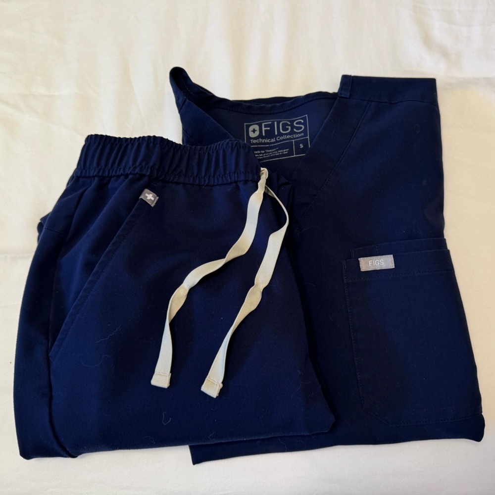 FIGS Navy Blue Scrub Set